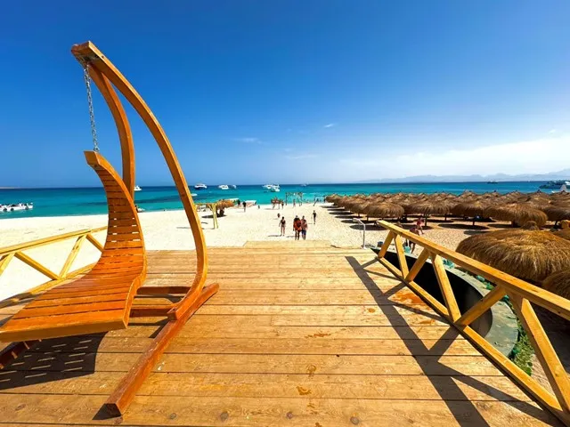 HULA HULA / Paradise Island